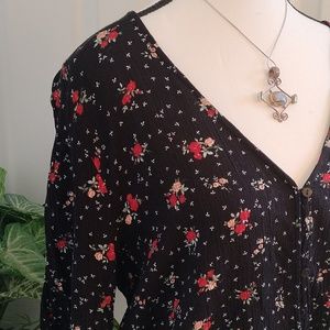 ⚜️ Soul Cake Cropped Blouse